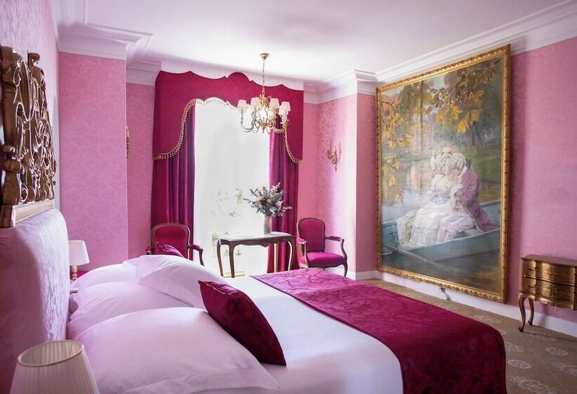 Номер Стандарт Боковой Вид на Море, Le Negresco