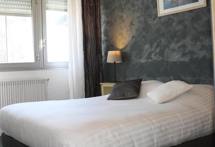 コンフォートルーム, Logis Hotel Du Midi