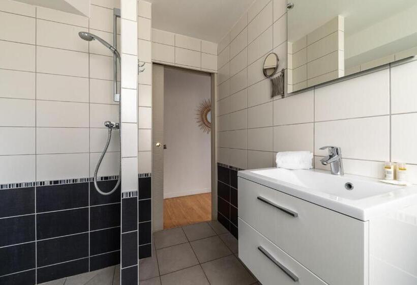 غرفة تنفيذية, 1924 Hôtel