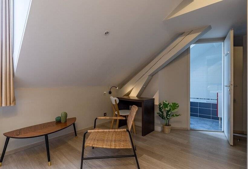 غرفة تنفيذية, 1924 Hôtel