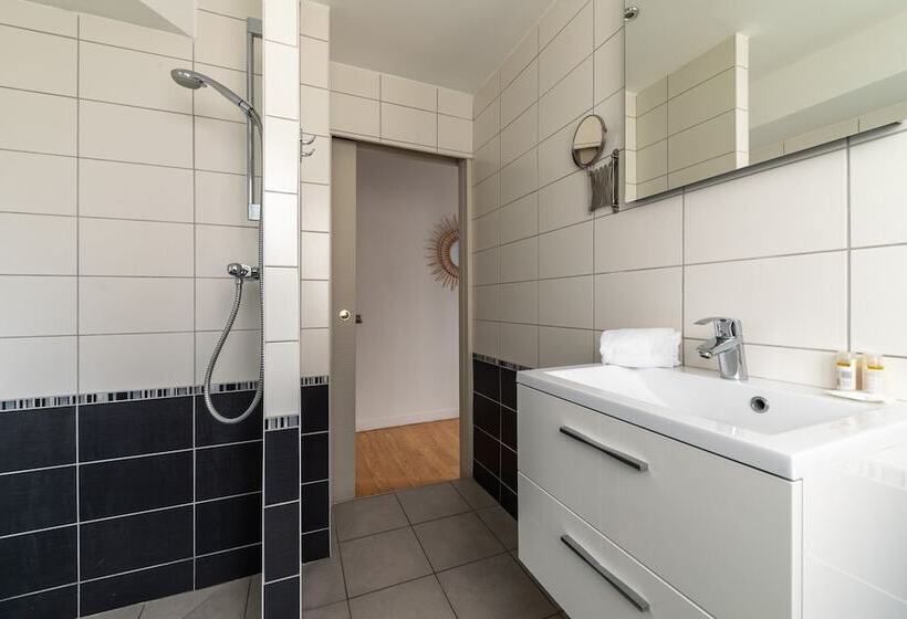 غرفة تنفيذية, 1924 Hôtel