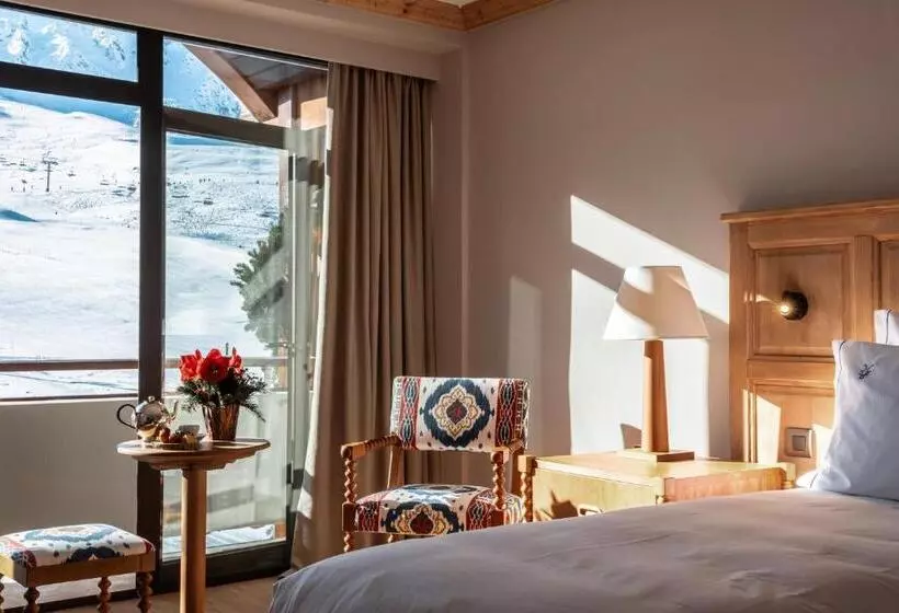 اتاق لوکس با چشم‌انداز, Alpes Hôtel Du Pralong