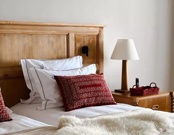 اتاق لوکس با چشم‌انداز, Alpes Hôtel Du Pralong