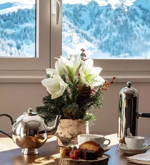 سوییت با چشم‌انداز کوه, Alpes Hôtel Du Pralong