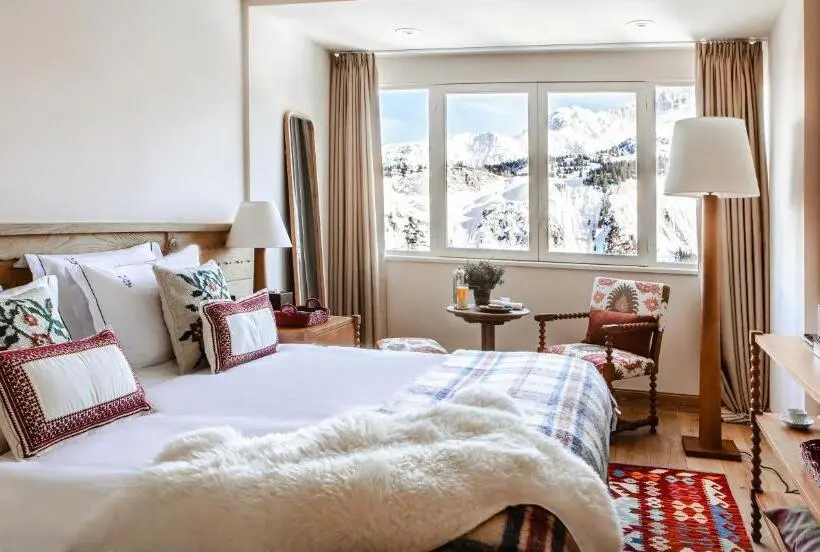 اتاق سوپریور با چشم‌انداز کوهستان, Alpes Hôtel Du Pralong