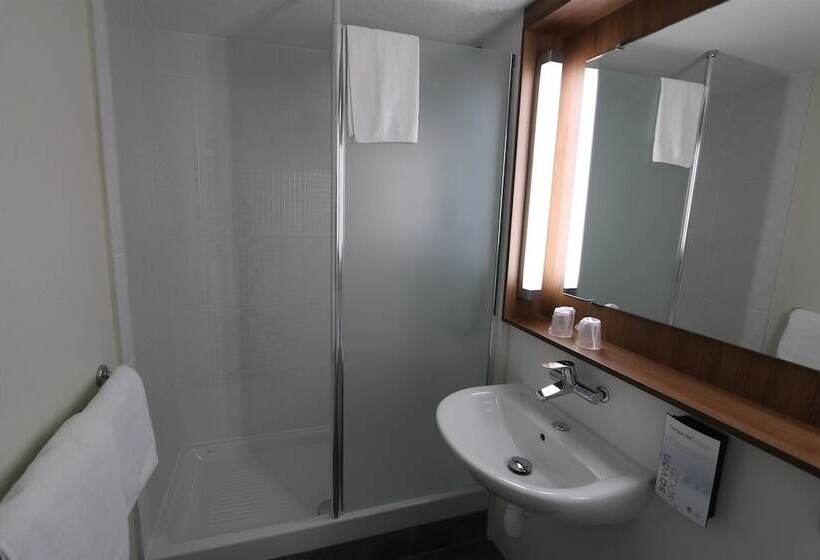 스탠다드 룸, Campanile Albi Centre