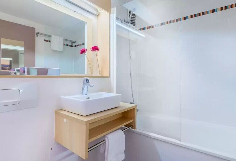 غرفة قياسية, Comfort Hotel Pithiviers