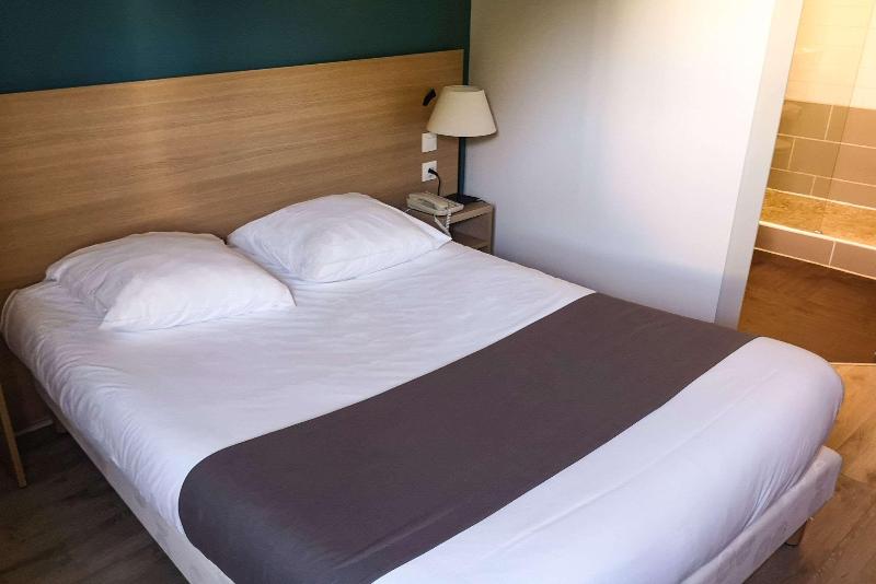 Номер Стандарт, Comfort Hotel Pithiviers
