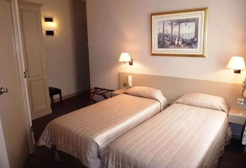 Standard Kolmen Hengen Huone, Hôtel La Résidence Du Berry