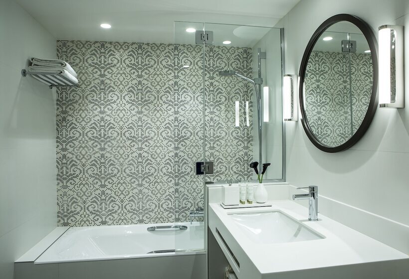 テラス付きデラックスルーム, Hôtel Parc Saint Séverin Esprit De France