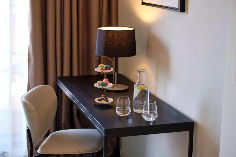 اتاق استاندارد یک نفره, Hôtel Parc Saint Séverin   Esprit De France