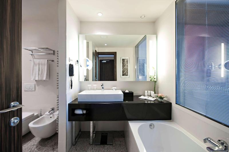 スタンダードシングルルーム, Hôtel Parc Saint Séverin Esprit De France