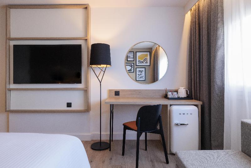اتاق سوپریور با تخت بزرگ, Hilton Garden Inn Marseille Provence Airport