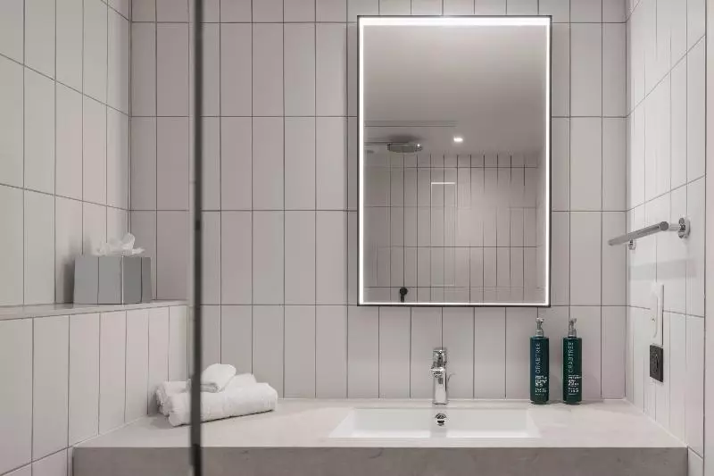キングサイズベッドのスーペリアルーム, Hilton Garden Inn Marseille Provence Airport