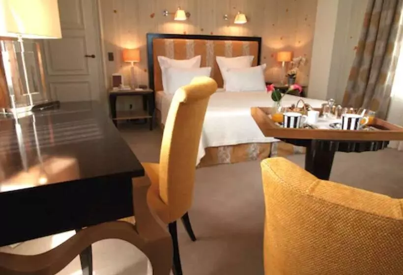 景色の見えるデラックスルーム, Hôtel De Pavie