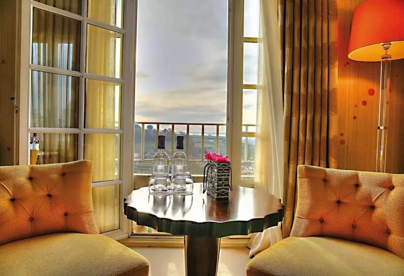 景色の見えるデラックスルーム, Hôtel De Pavie