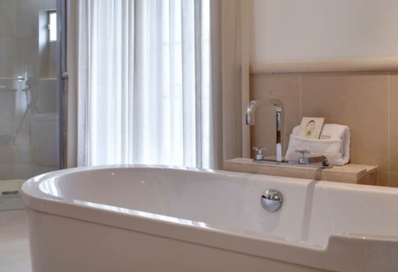 سوئیت جونیور با تراس, Hôtel De Pavie