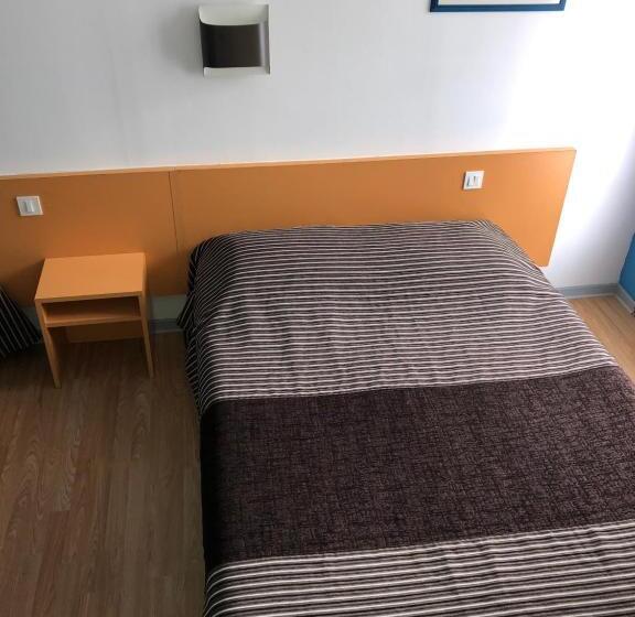 Номер Стандарт Индивидуальный, Hôtel Au Petit Languedoc