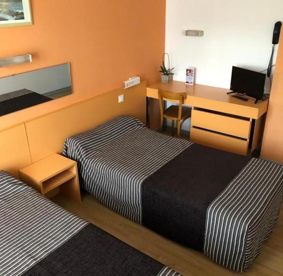 Номер Стандарт, Hôtel Au Petit Languedoc