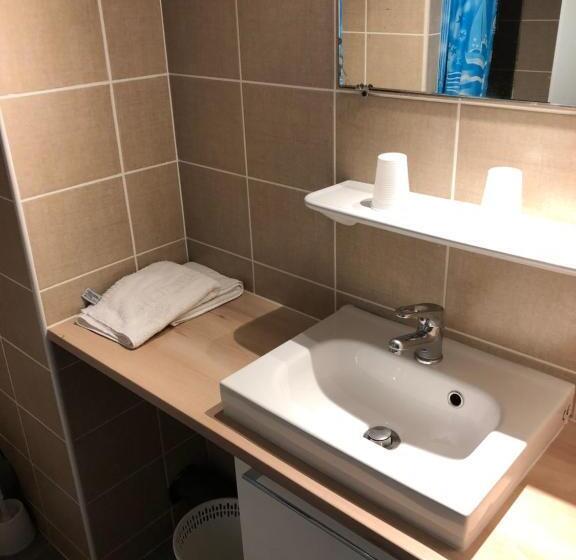 Cameră Triplă Standard, Hôtel Au Petit Languedoc