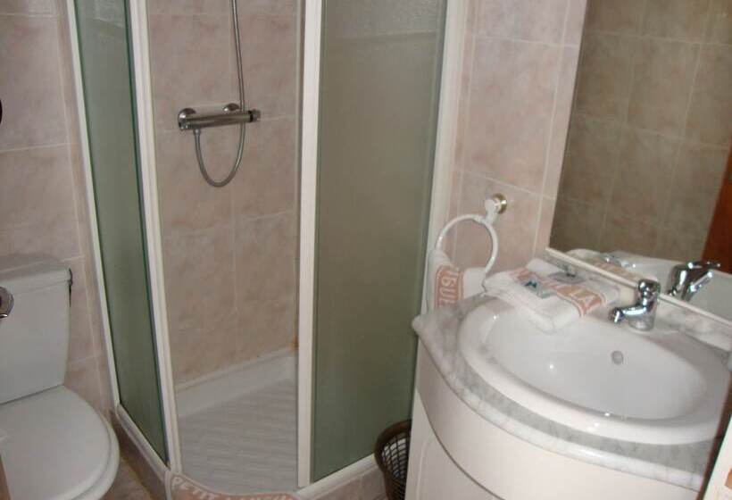 Cameră Familiară, Hôtel Au Petit Languedoc