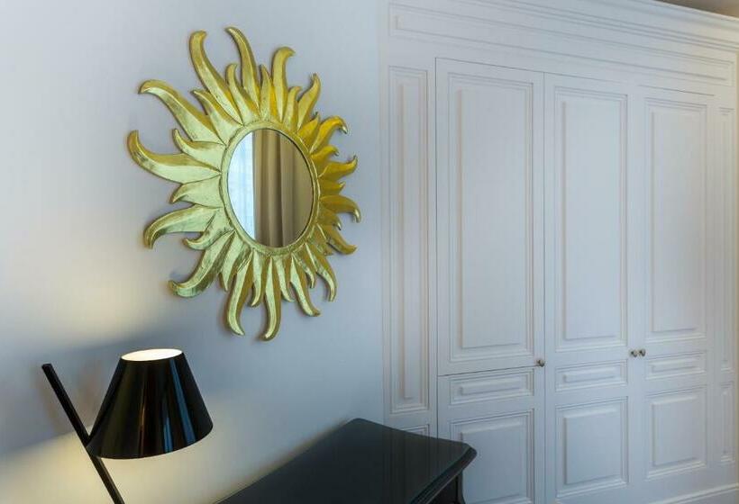 اتاق استاندارد با چشمانداز, Hôtel La Comtesse