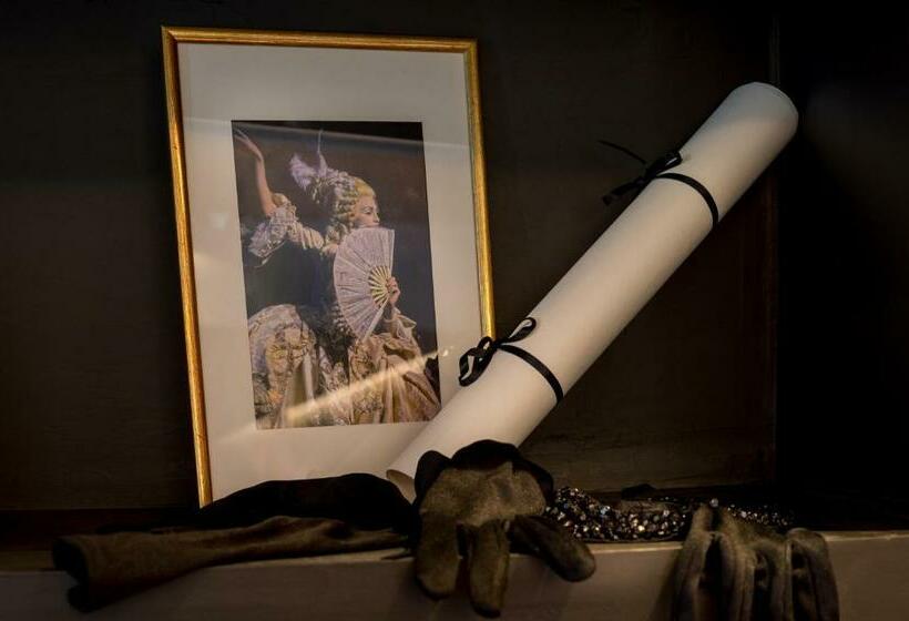 اتاق استاندارد با چشمانداز, Hôtel La Comtesse