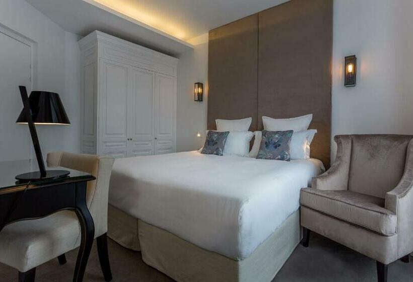 آپارتمان یک خوابه با دری مشترک که هال را جدا می کند., Hôtel La Comtesse