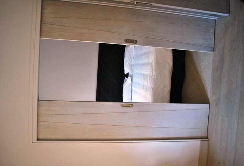 景色の見えるジュニアスイート, Richemond