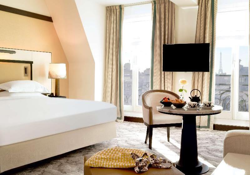 キングサイズベッドのジュニアスイート, Hyatt Paris Madeleine