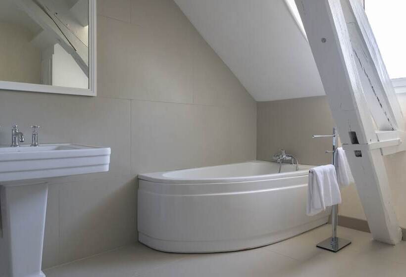 Номер Deluxe, La Chapelle Saint Martin