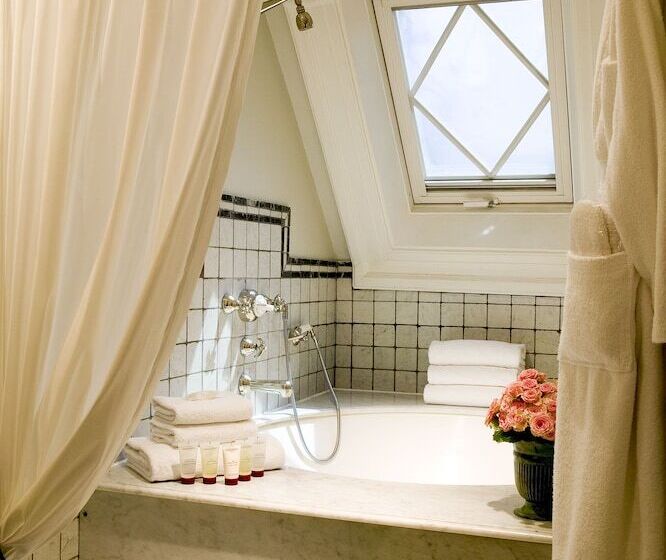 スイート, Le Dokhan S Paris Arc De Triomphe, A Tribute Portfolio