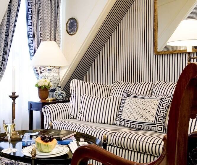 スイート, Le Dokhan S Paris Arc De Triomphe, A Tribute Portfolio