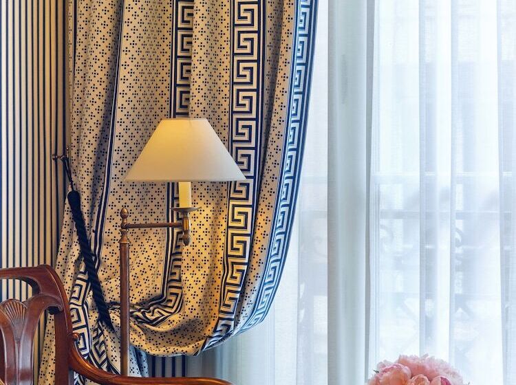 Suite, Le Dokhan S Paris Arc De Triomphe, A Tribute Portfolio