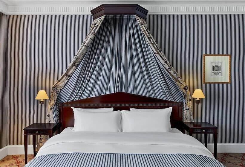 デラックスルーム, Le Dokhan S Paris Arc De Triomphe, A Tribute Portfolio