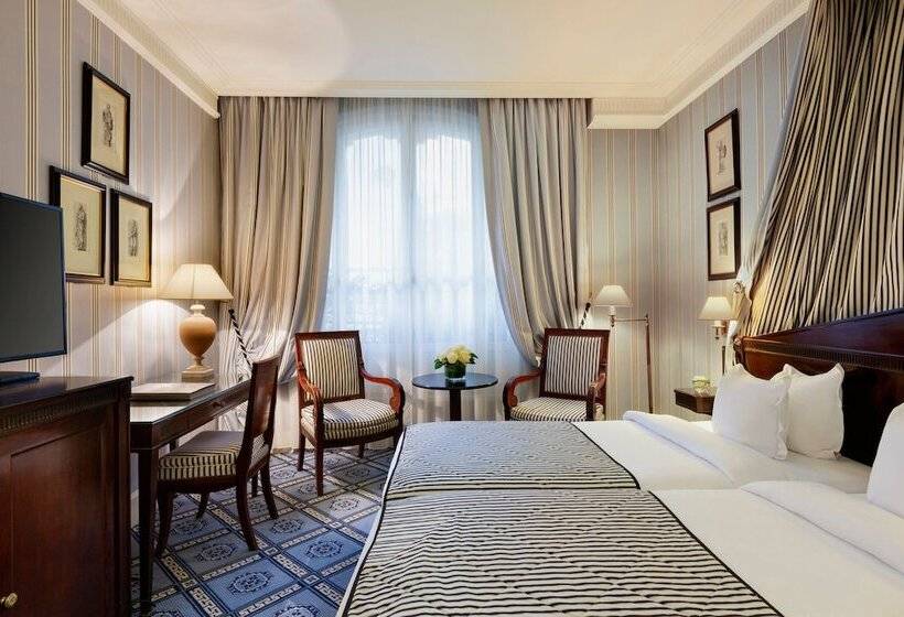 Camera Deluxe, Le Dokhan S Paris Arc De Triomphe, A Tribute Portfolio