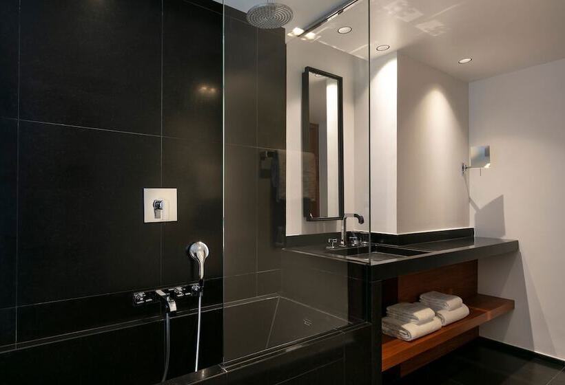 اتاق لوکس, Le Metropolitan Paris Tour Eiffel, A Tribute Portfolio