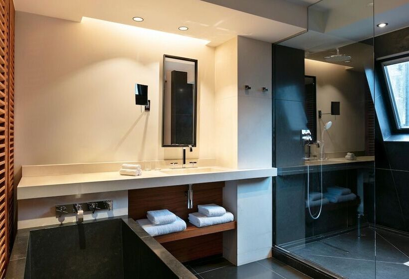 سوییت جونیور, Le Metropolitan Paris Tour Eiffel, A Tribute Portfolio