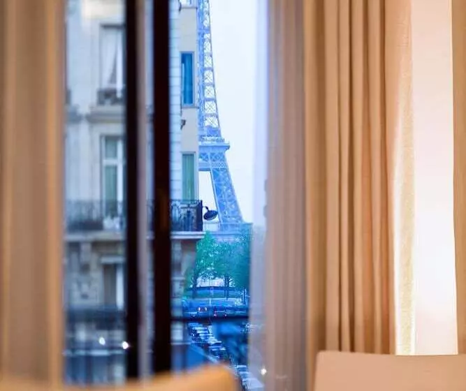 景色の見えるスイートルーム, Le Metropolitan Paris Tour Eiffel, A Tribute Portfolio