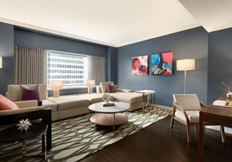 سوئیت با چشمانداز, Le Metropolitan Paris Tour Eiffel, A Tribute Portfolio