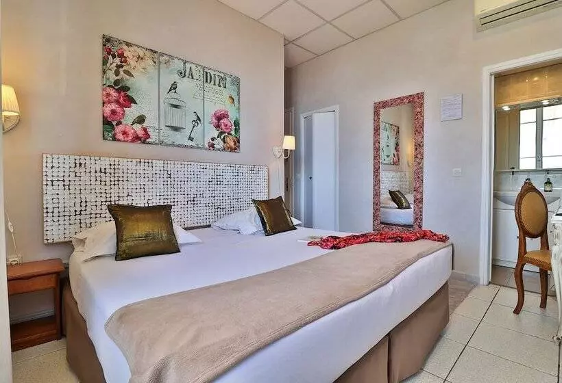 اتاق استاندارد با چشم‌انداز شهر, Le Panoramic Boutique Hôtel
