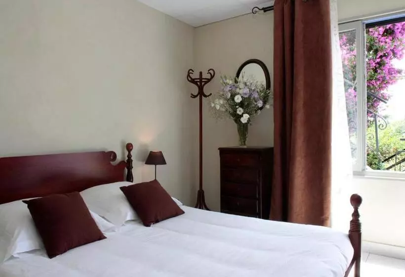 اتاق استاندارد چهار تخته, Le Panoramic Boutique Hôtel