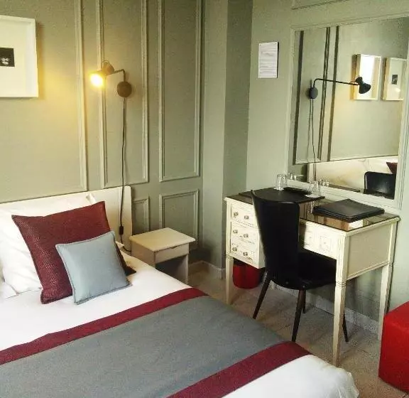 اتاق استاندارد با چشم‌انداز دریا, Le Panoramic Boutique Hôtel