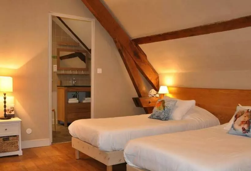 Standard Neljän Hengen Huone, Le Relais Des Lacs Bourgogne Morvan
