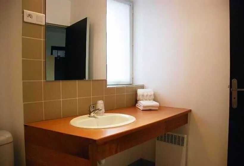 Standard Kolmen Hengen Huone, Le Relais Des Lacs Bourgogne Morvan