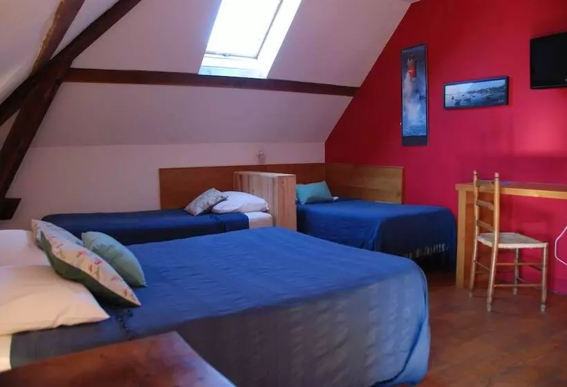 Standard Kolmen Hengen Huone, Le Relais Des Lacs Bourgogne Morvan