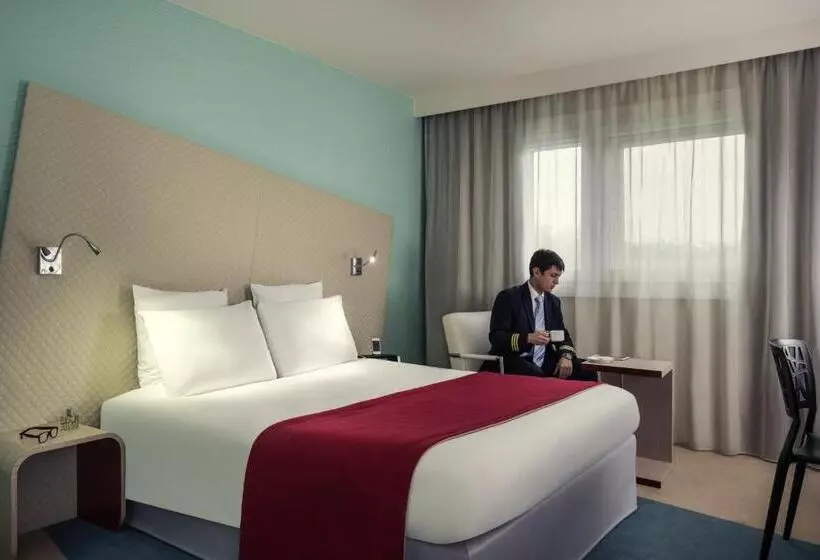 ダブルベッドスタンダードルーム, Mercure Paris Le Bourget Aeroport