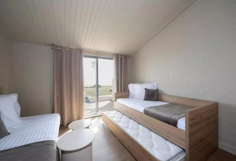 Standard Quadruple Room, Punta Lara Noirmoutier   Vue Mer   Nouvellement Rénové