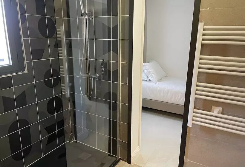 Camera Familiare, Le Confidentiel Hôtel & Spa