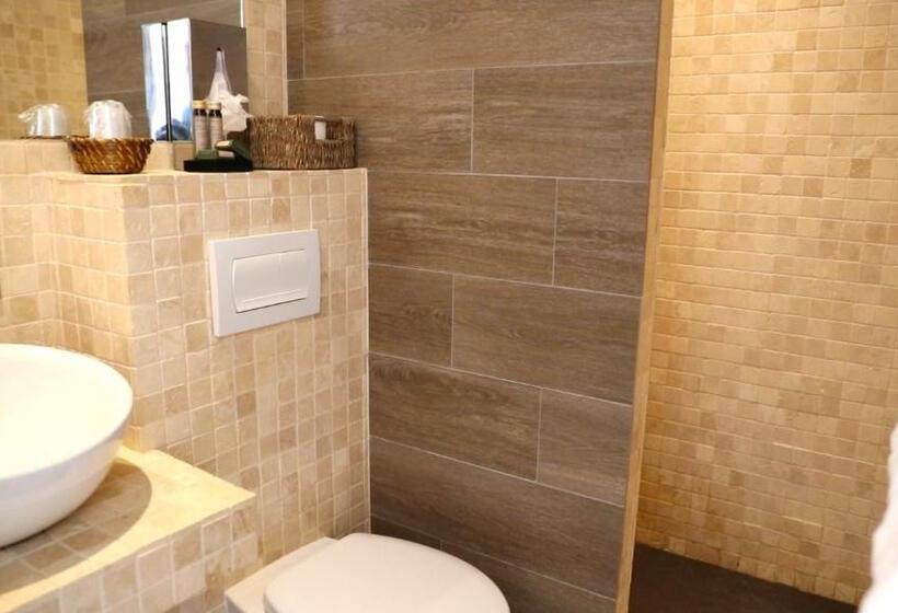 スーペリアールーム, Sole E Monti